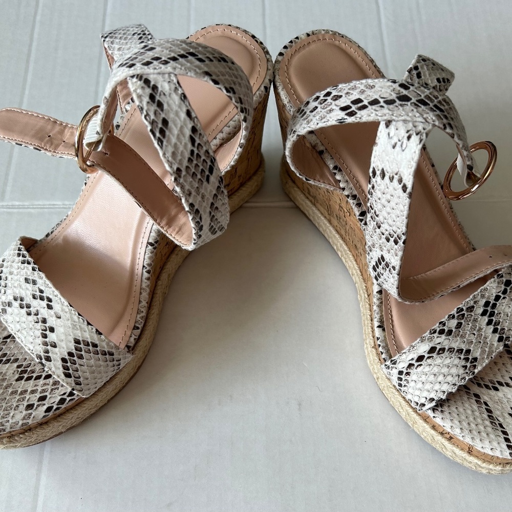 ZBY Women's platform wedge heel sandals  size 8